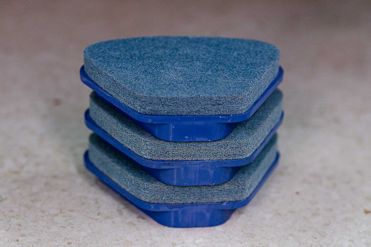 Segmento azul de diamante esponja para suelos de Comercial Lozano