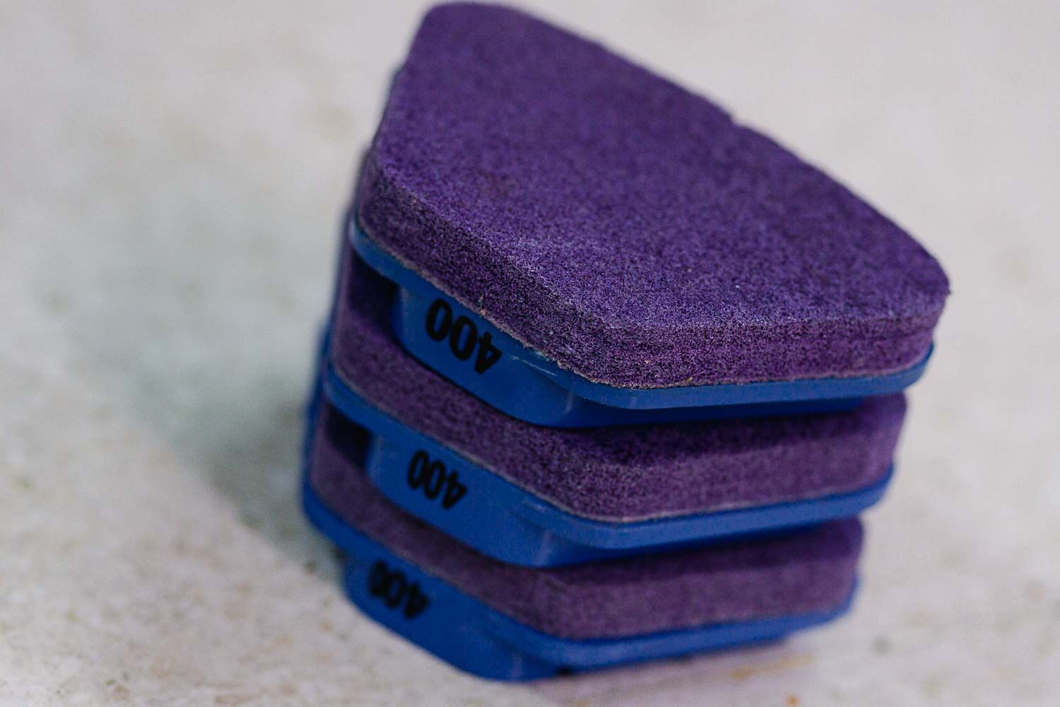 Segmento morado de diamante esponja para suelos de Comercial Lozano