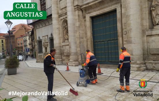 Abujardado de piedra por el Ayuntamiento de Valladolid con pulidora Lozano